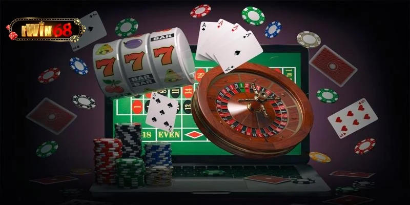 Nhân viên kỹ thuật đang rà soát dữ liệu giao dịch trên hệ thống.